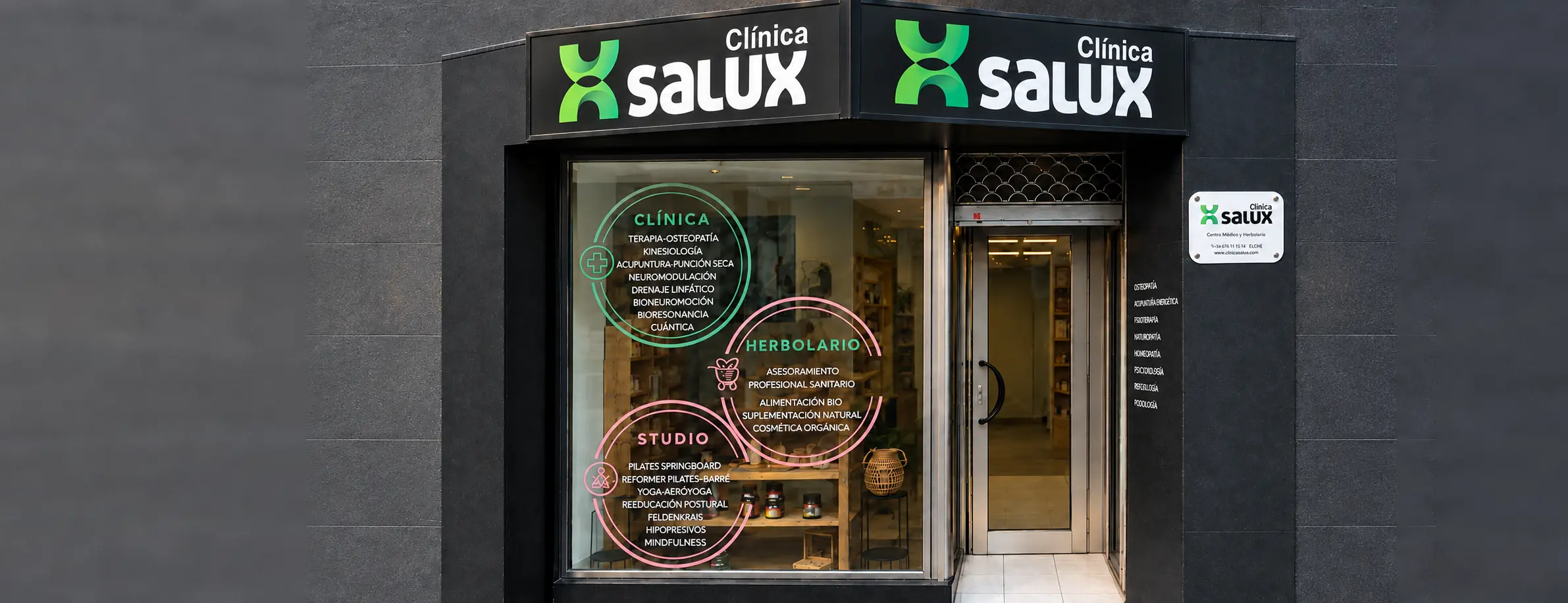 Fachada de Clínica Salux en Huelva